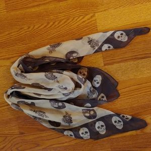 Womens skull fashion scarf